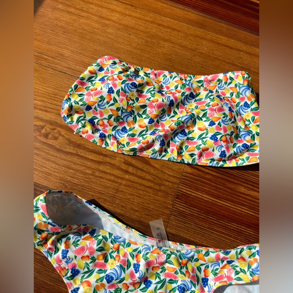 Bikini - Picture 4 of 4